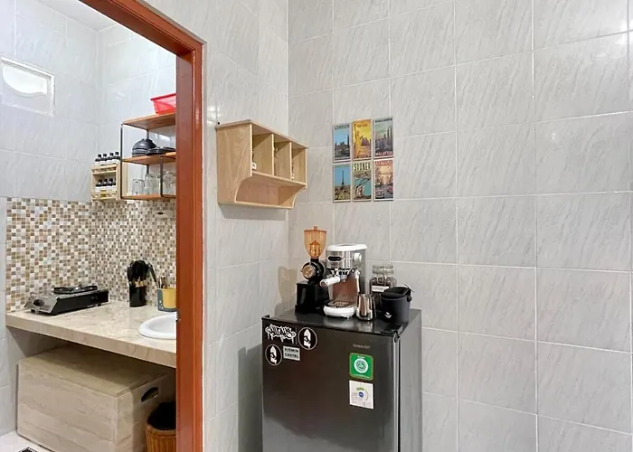 1 Bedroom Private With Kitchen *